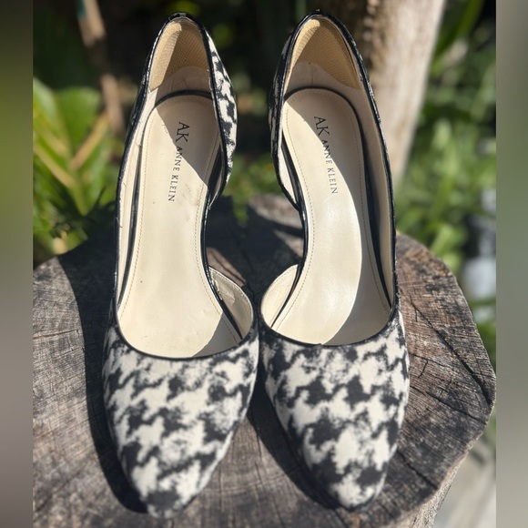 Anne Klein Akzya Houndstooth Heels Size 8.5M - Picture 2 of 14